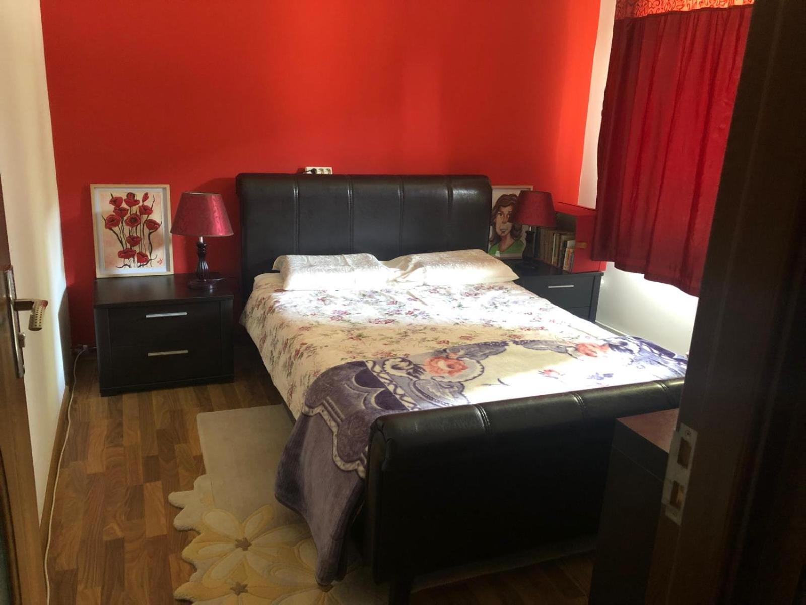 Apartament Cu 3 Camere La Poala Muntilor Fagaras วิกตอเรีย ภายนอก รูปภาพ